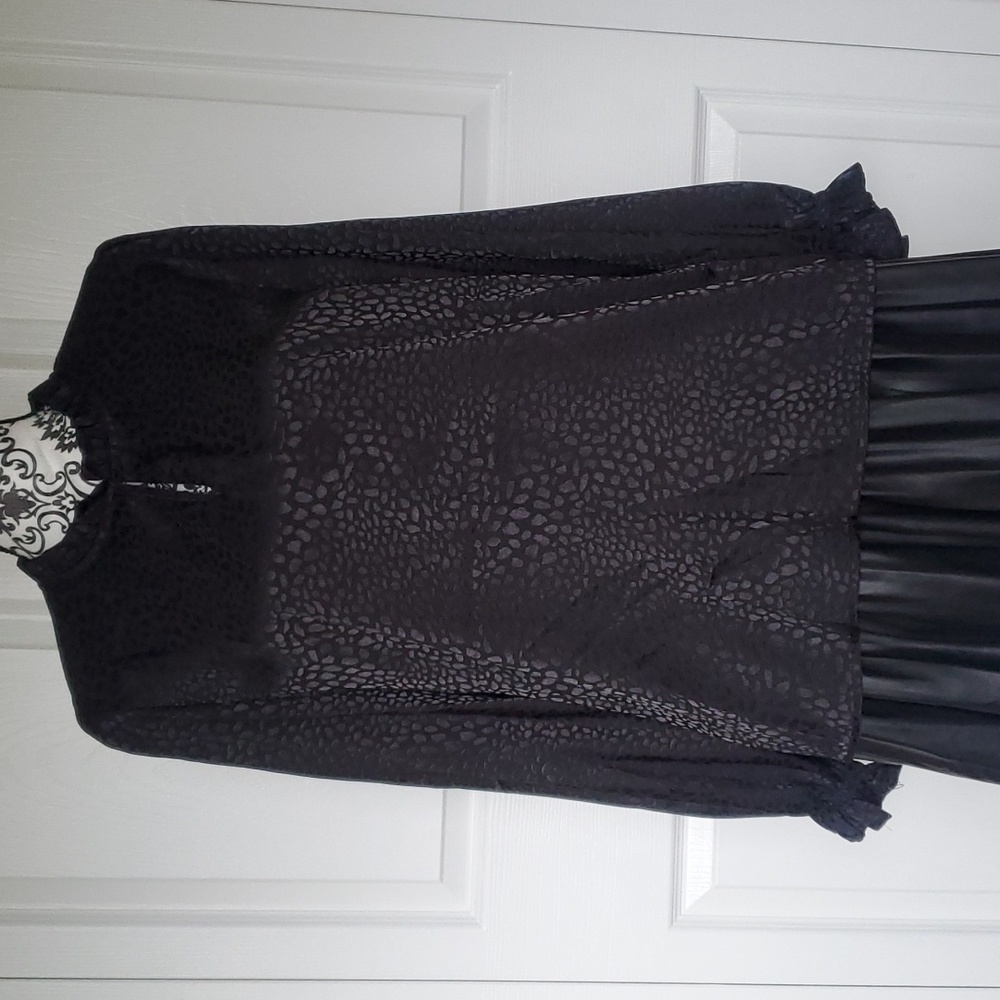Status by Chenault Black Animal Print Blouse